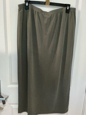 24W skirt